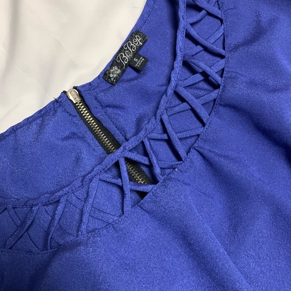 Ladies Dress - Picture 2 of 5